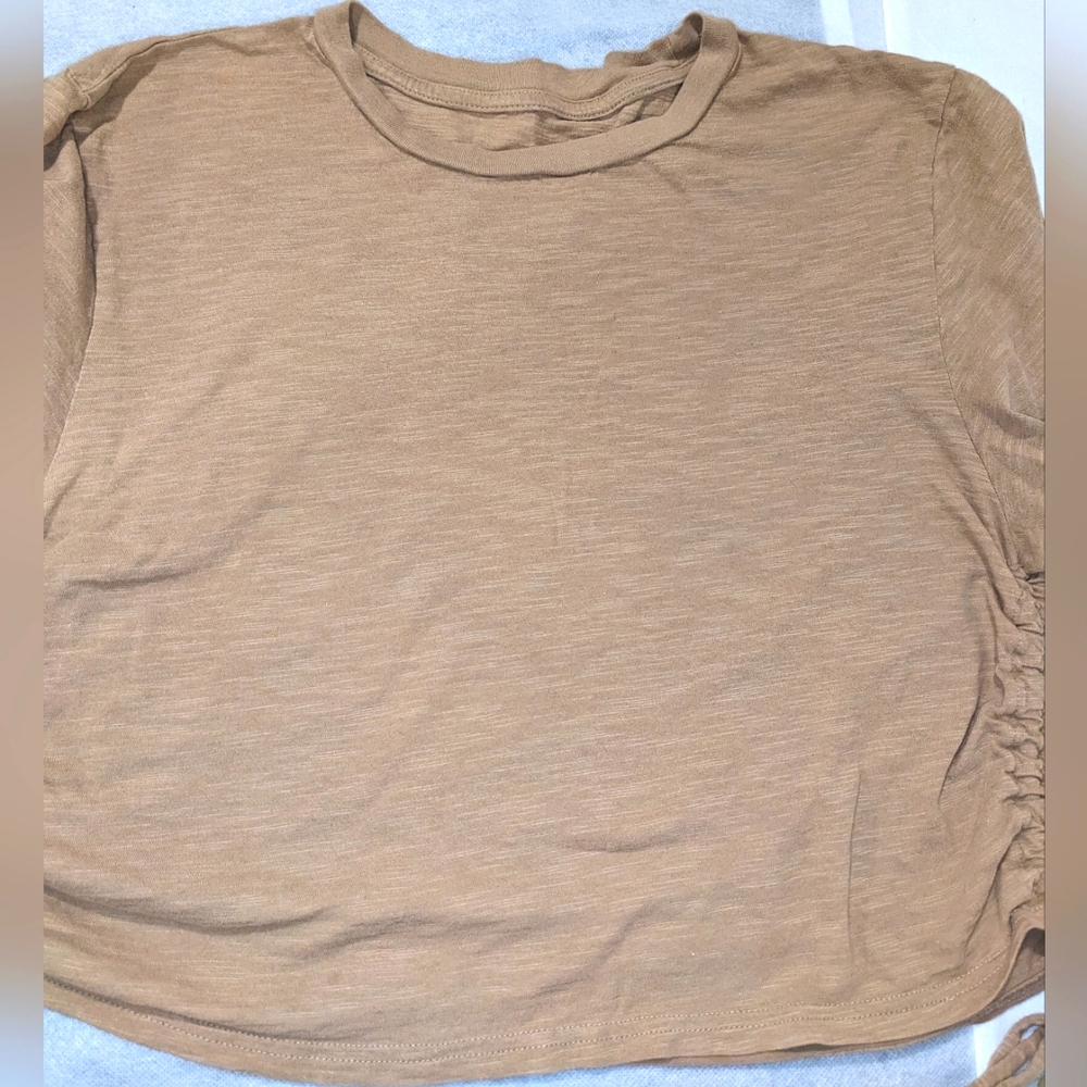 Universal Thread Ruched Cropped T-shirt - Picture 2 of 7